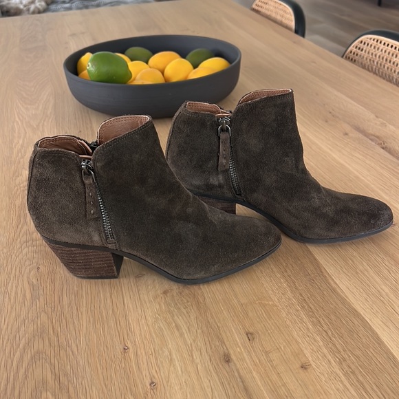 Fry & Co Brown Booties - Picture 9 of 10